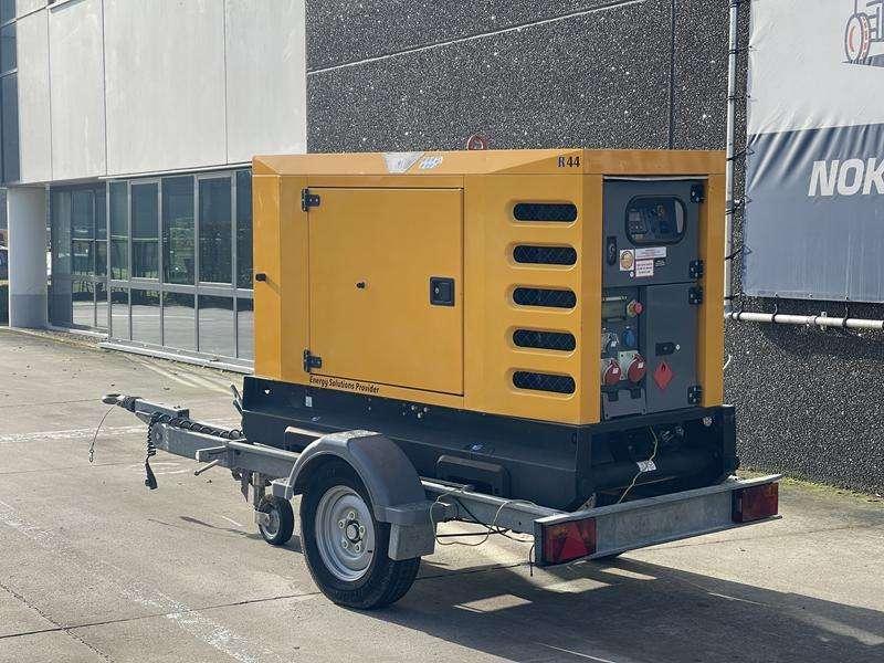 SDMO R 44 C 3 Photo 3