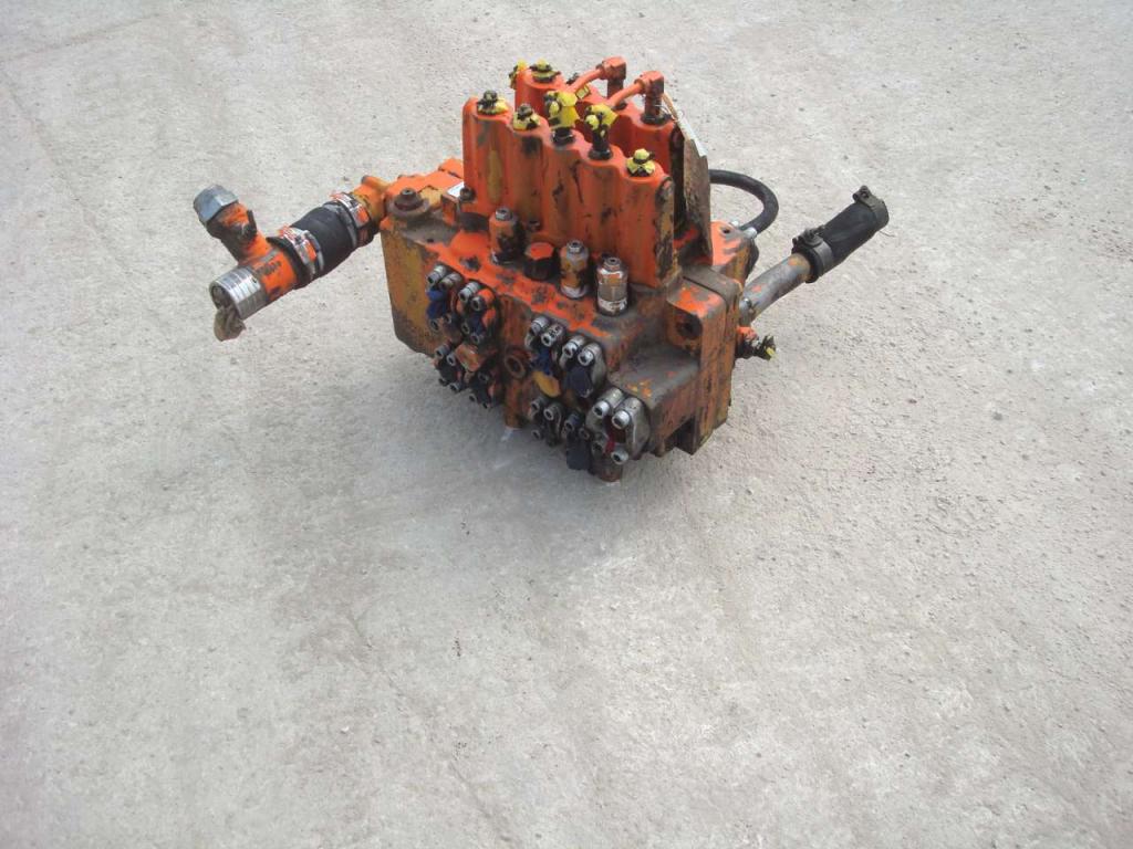 Hydraulic distributor for Fiat Hitachi FH 200 Photo 3
