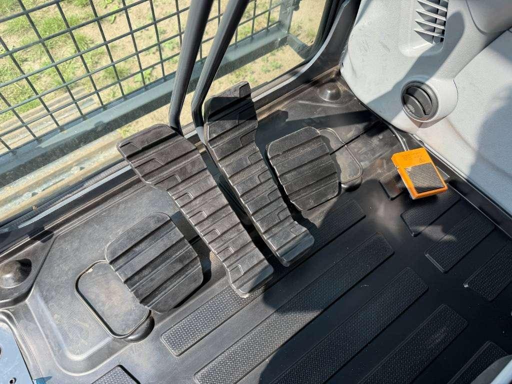 Hyundai HX360L - New / Unused / Hammer Lines Photo 10