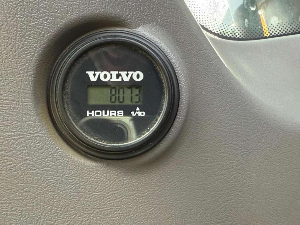 Volvo EC220ELR Photo 11