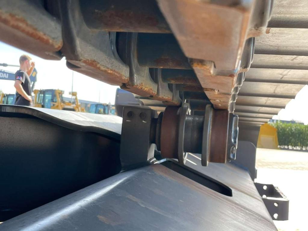Hyundai R215L Photo 17