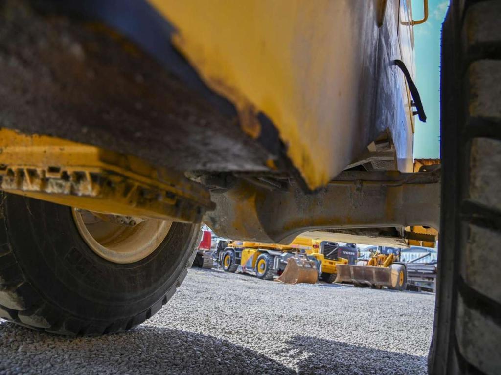 Volvo L70B Photo 15