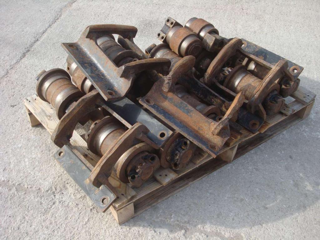 Upper and lower rollers for Hitachi ZX210-3 E ZX 240-3 Photo 3