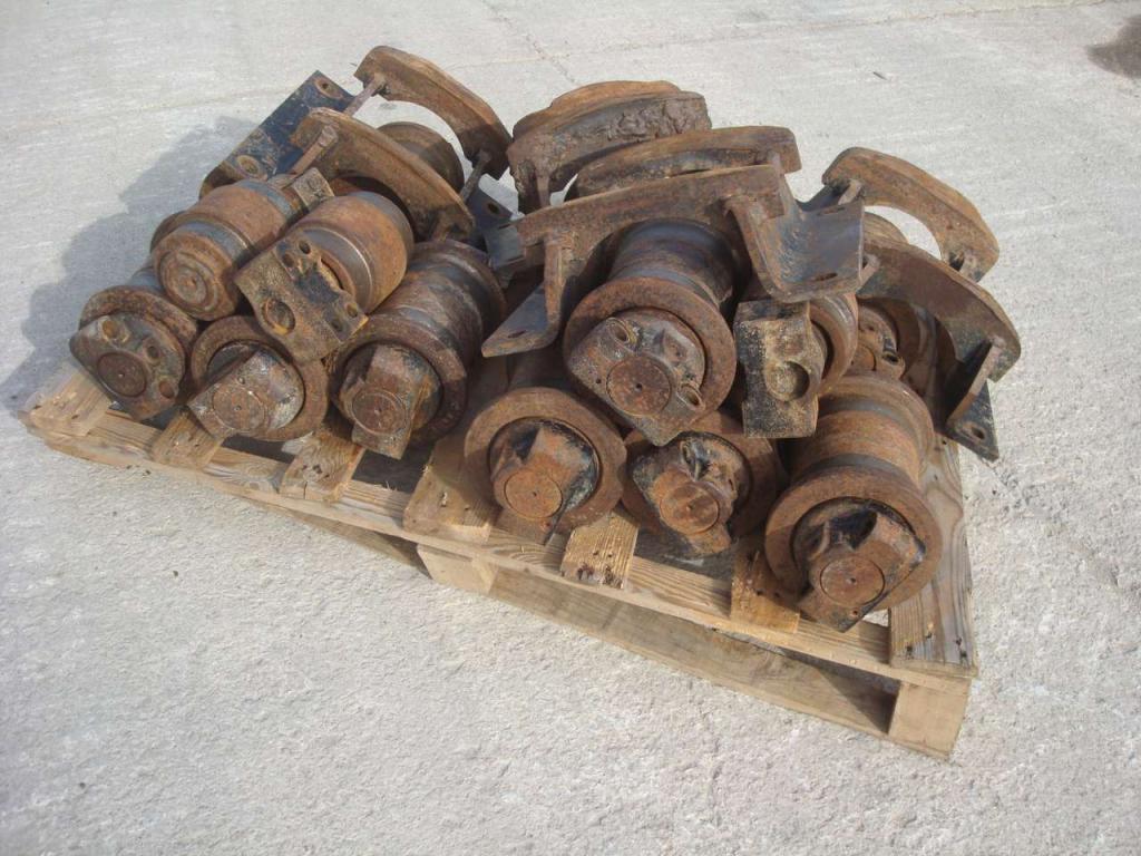 Upper and lower rollers for Hitachi ZX210-3 E ZX 240-3 Photo 4