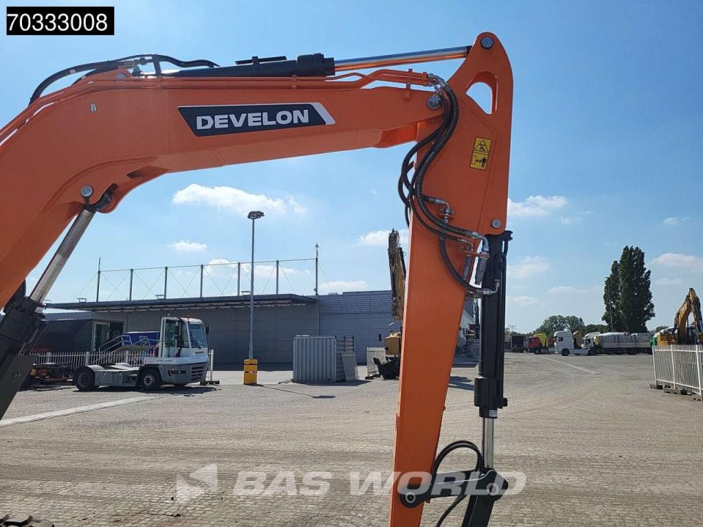 Develon DX85 R-7 A/C - PIN ON / 3 BUCKETS Photo 11