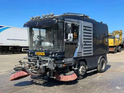 Ravo Ravo 560 sweeper 3th brush / vacuumtruck (BZ-VJ-14) Ravo 560 sweeper 3th brush / vacuumtruck (BZ-VJ sold by Big Machinery