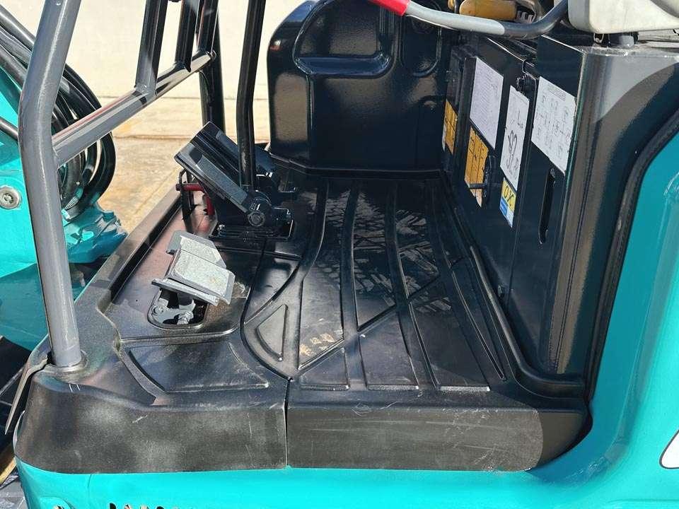 Kobelco SK17 SR-3 Photo 13