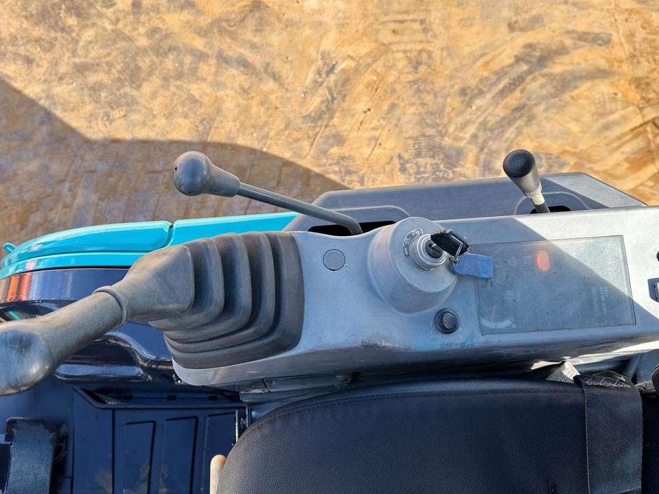 Kobelco SK17 SR-3 Photo 15