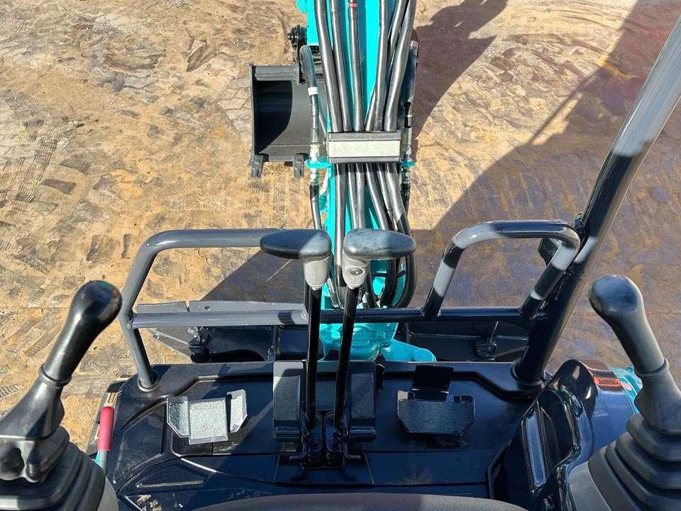 Kobelco SK17 SR-3 Photo 17