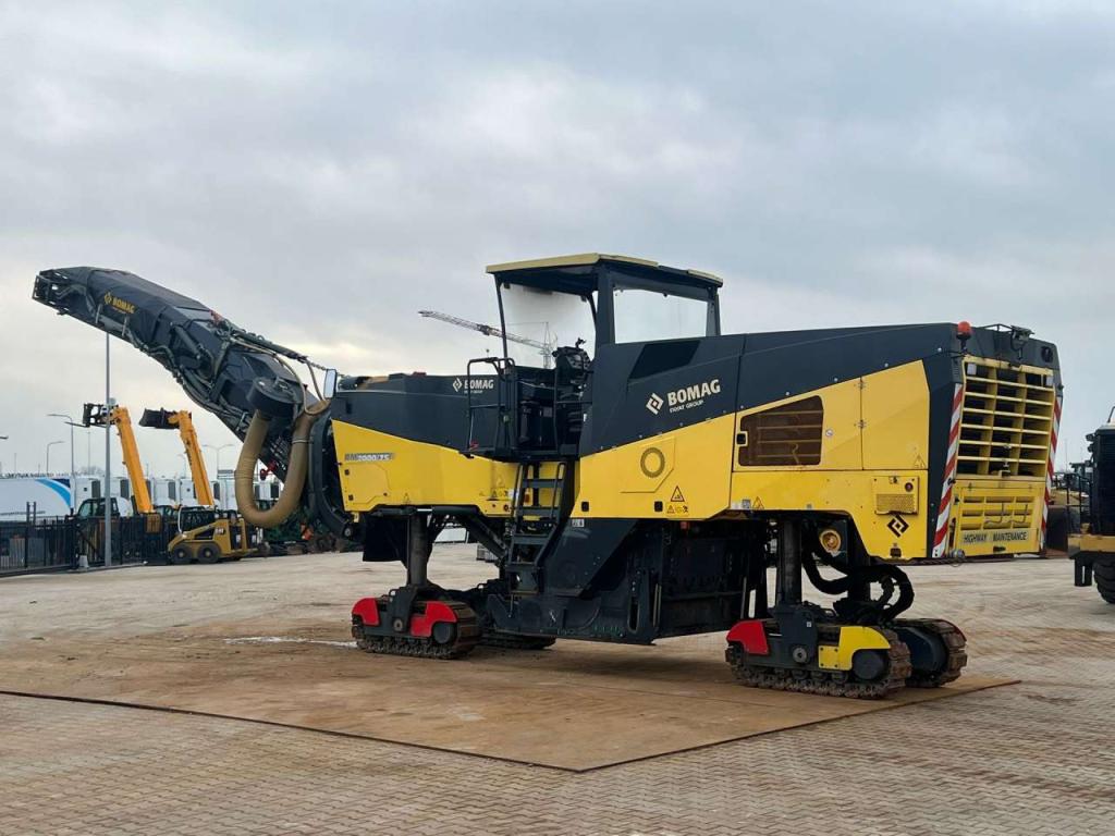 Bomag BM2000 / 75 Cold Planer Photo 3