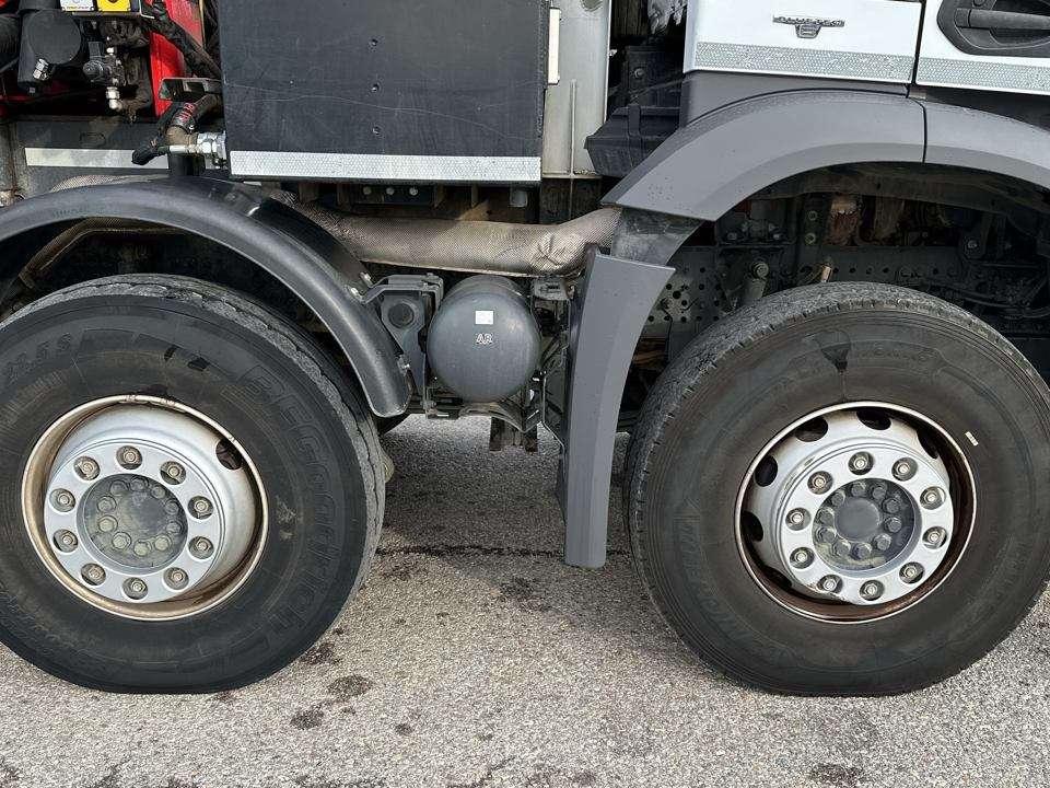 Mercedes-Benz 4145  8x4 Photo 8