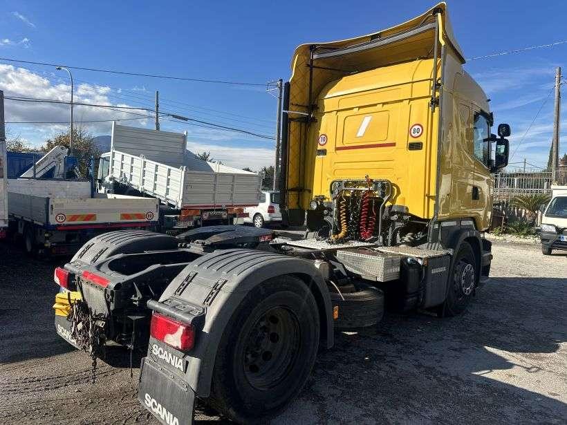 Scania 490 Photo 4