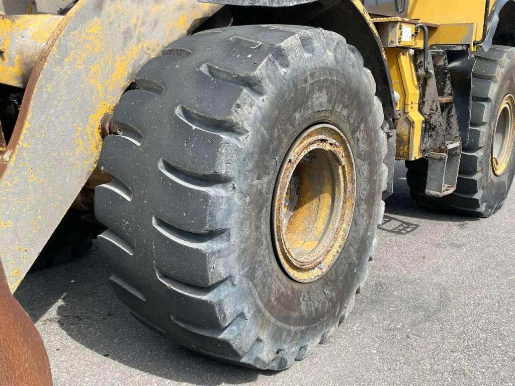 Caterpillar 966M Photo 10