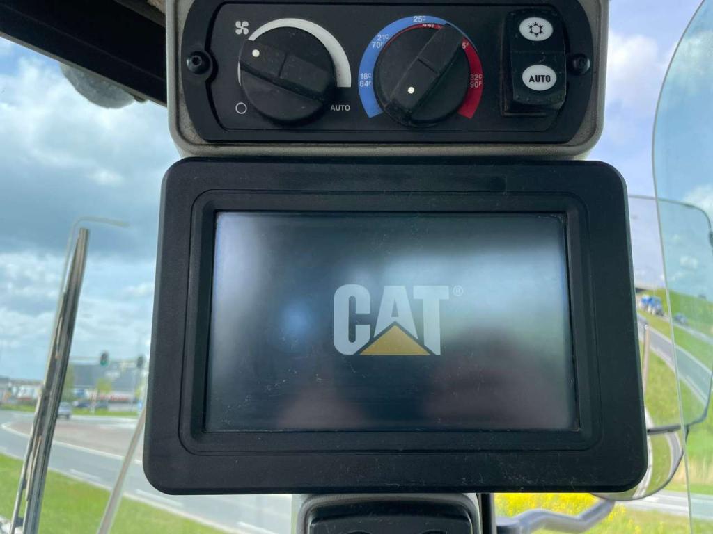 Caterpillar 966M Photo 19