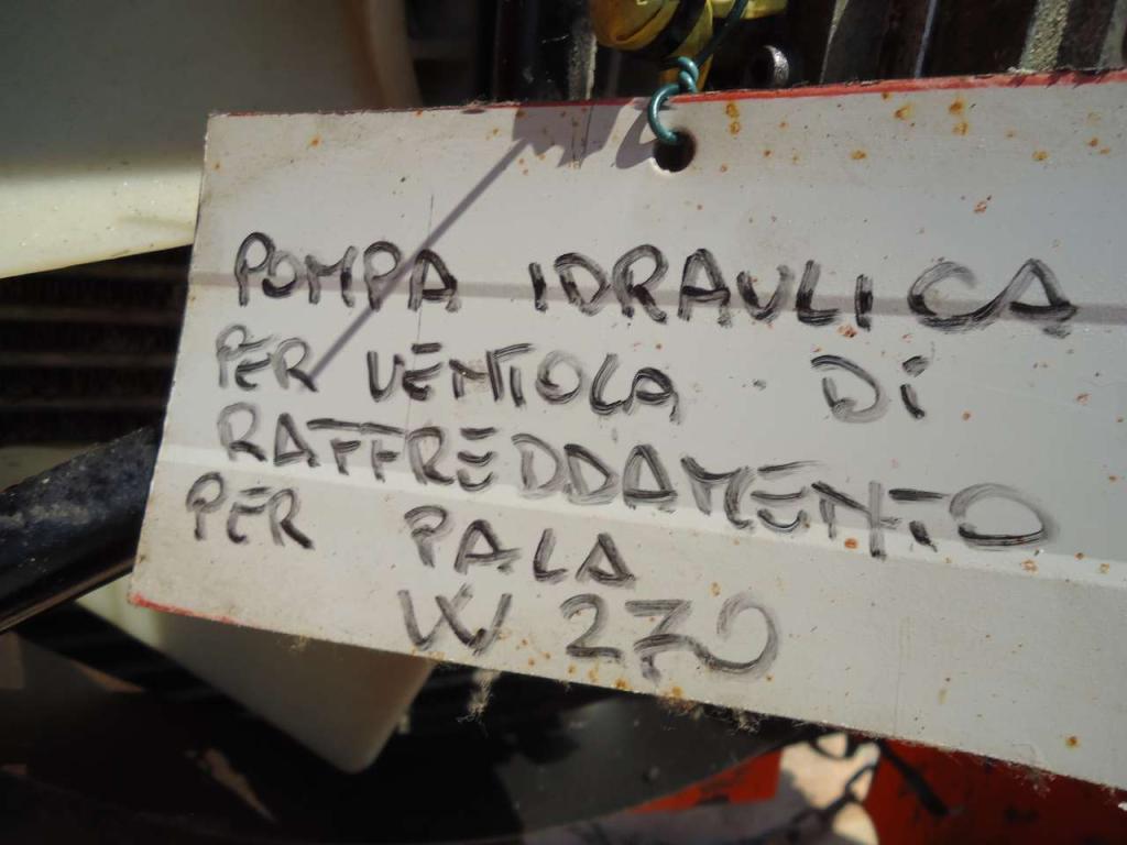 Hydraulic fan pump for Fiat Kobelco /Fiat Hitachi W270 Photo 4