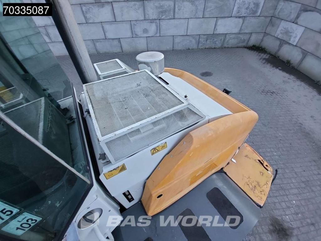 Liebherr L538 Photo 23