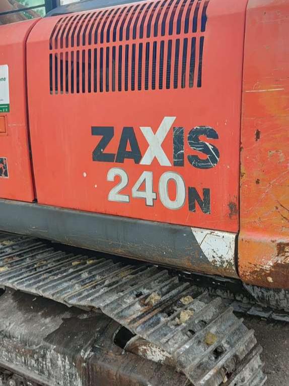 Hitachi ZAXIS 240 N3 Photo 3