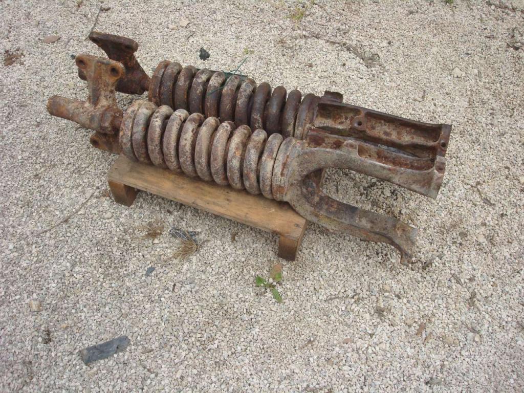Track adjuster spring for Fiat Allis FL 4 Photo 1