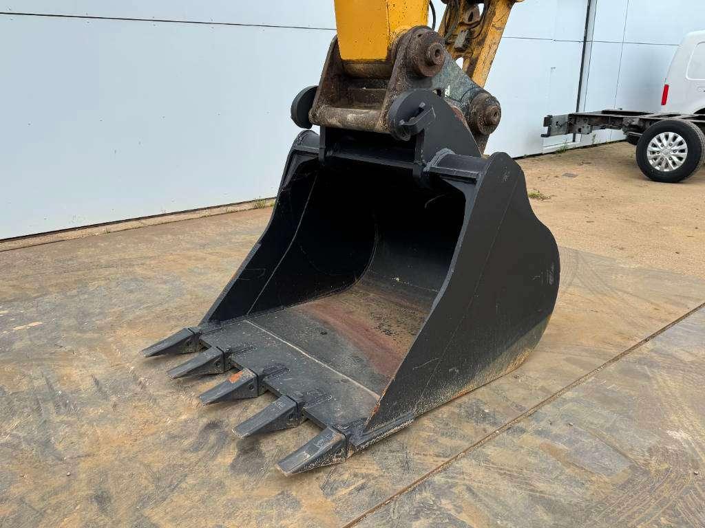 Caterpillar 320FL - New Bucket / Hammer Lines / Camera Photo 16