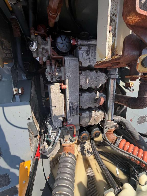 Liebherr L550 Photo 13