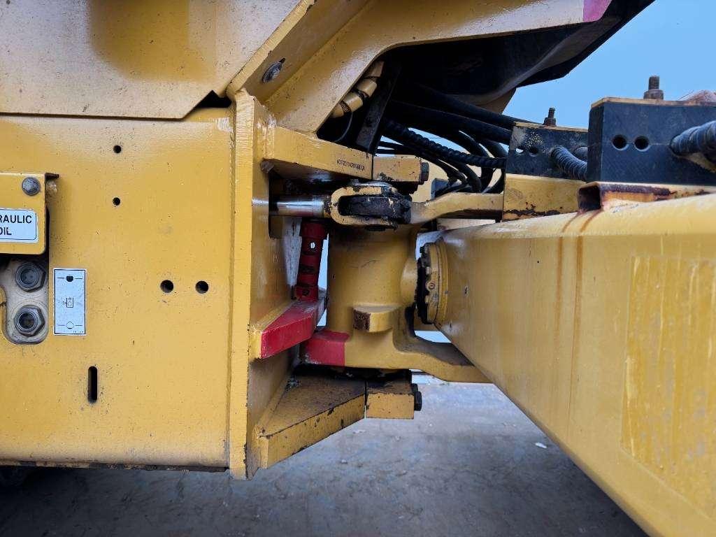 Caterpillar CP74 - Airco / Pat Foot Roller Photo 16