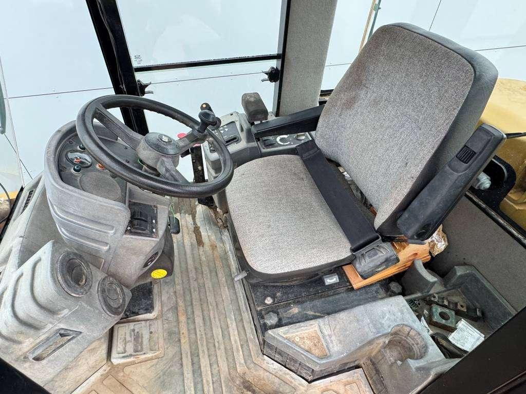 Caterpillar CP74 - Airco / Pat Foot Roller Photo 8