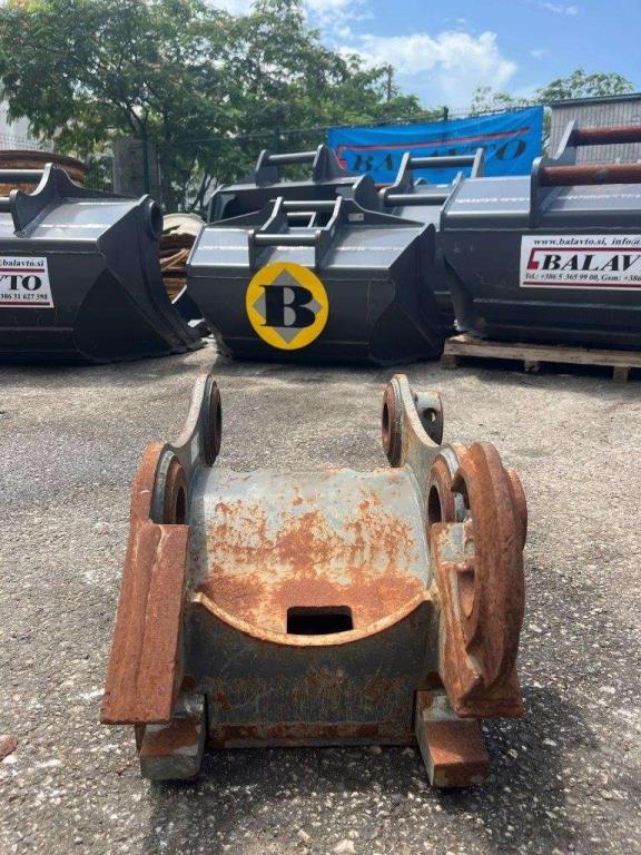 S60 for 12-18 ton excavators Hydraulic quick coupler Photo 3