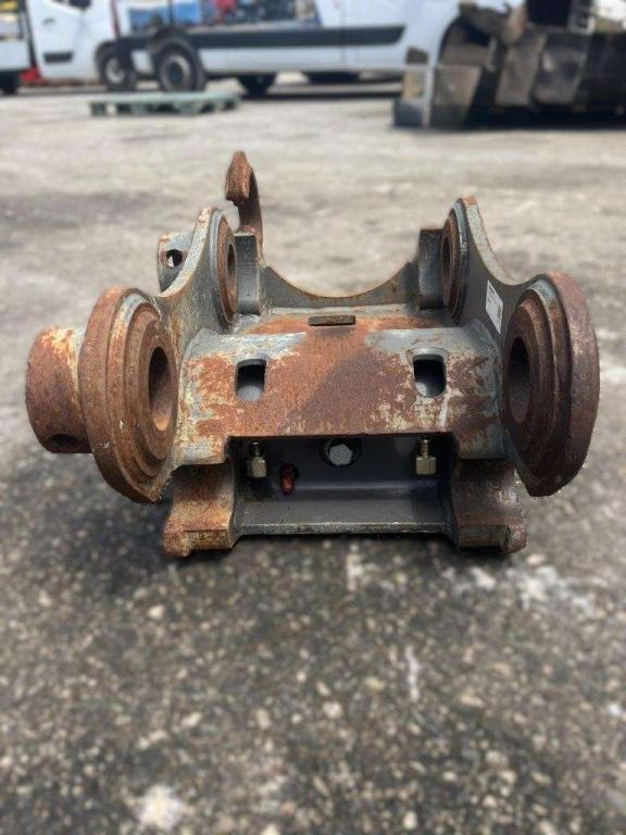 S60 for 12-18 ton excavators Hydraulic quick coupler Photo 7