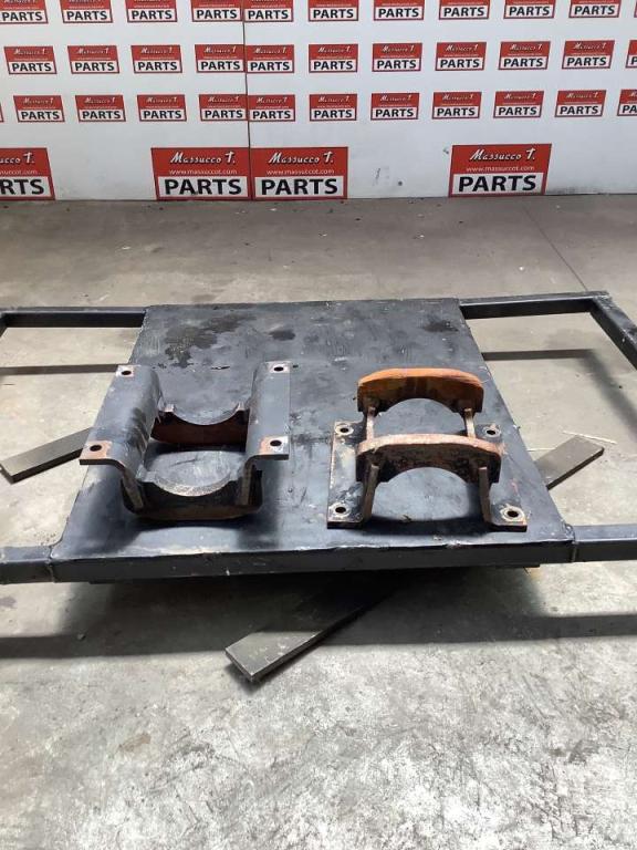 Undercarriage spare parts for Hitachi ZX135 US-7 Photo 1