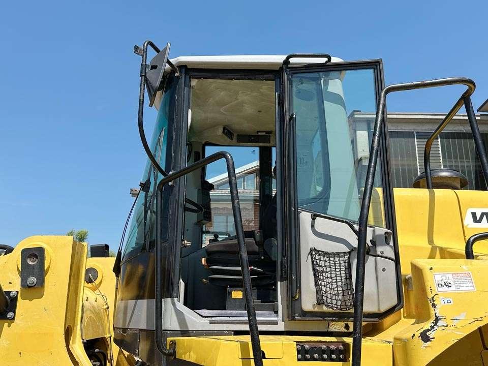 New Holland W271 Photo 14