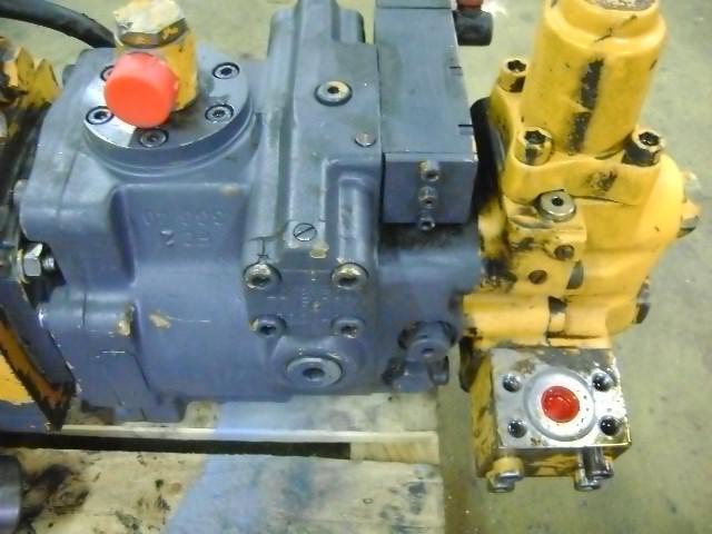 Turntable rotation motor for Liebherr 902 Photo 1