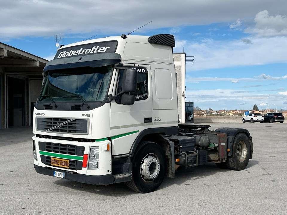 Volvo FM 9 4x2 Photo 1