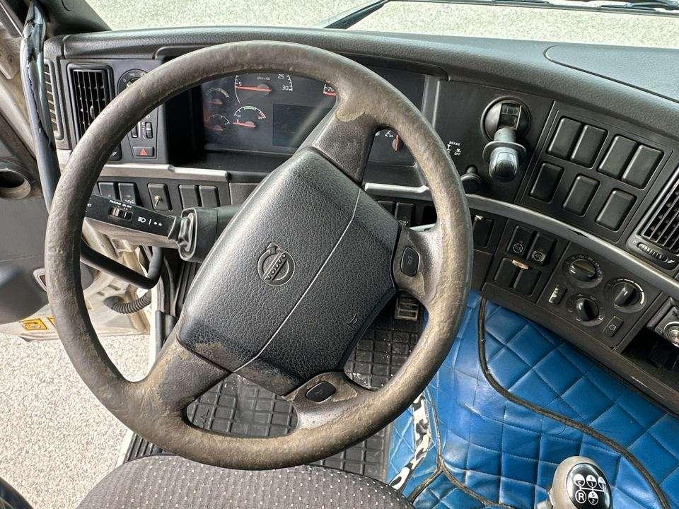 Volvo FM 9 4x2 Photo 16