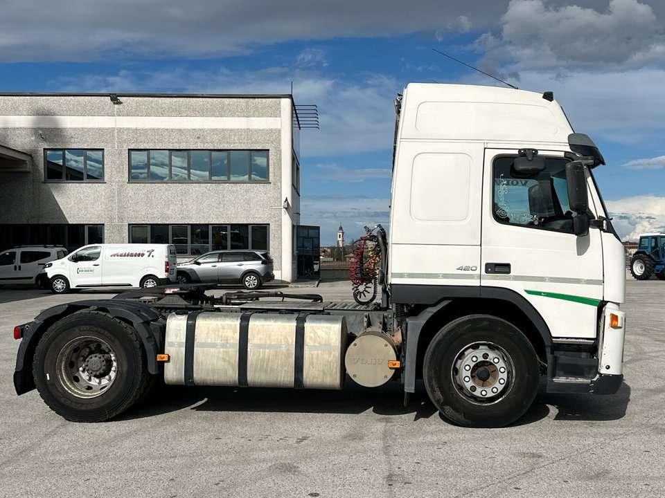 Volvo FM 9 4x2 Photo 19