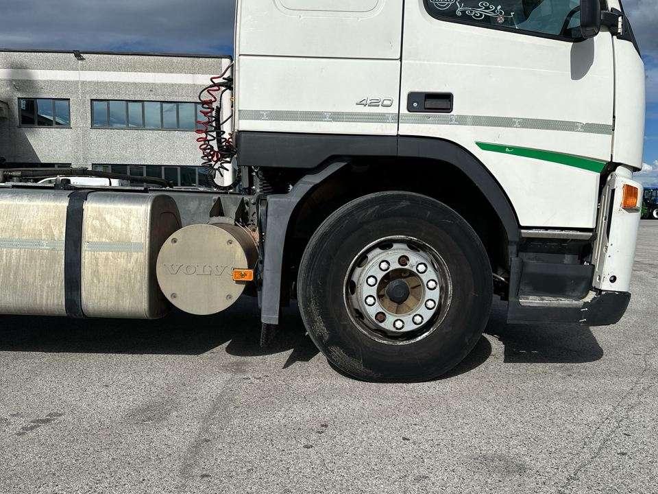 Volvo FM 9 4x2 Photo 6