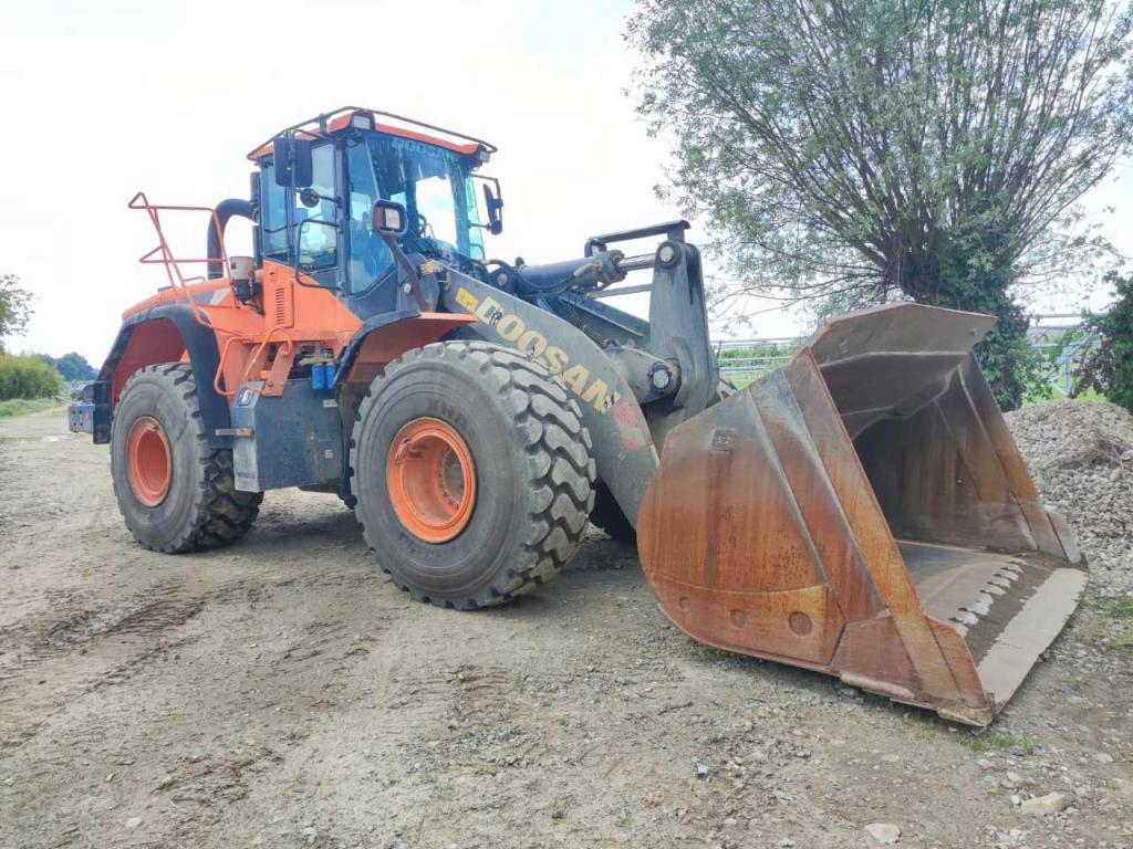 Doosan DL420-5 Photo 3