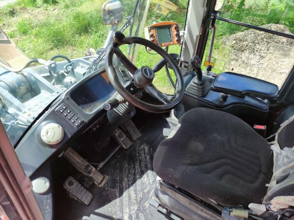 Doosan DL420-5 Photo 5