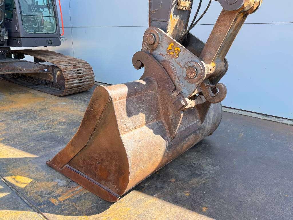 Volvo EC250EL - Hammer Lines / Quick Coupler Photo 14