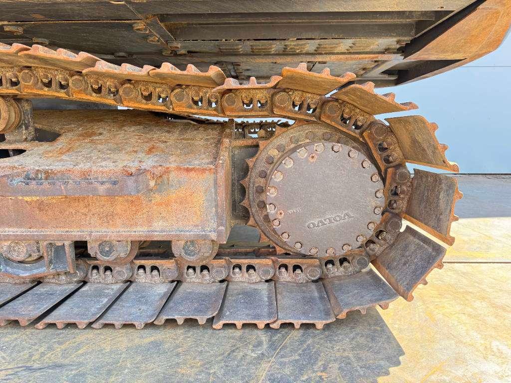 Volvo EC250EL - Hammer Lines / Quick Coupler Photo 19