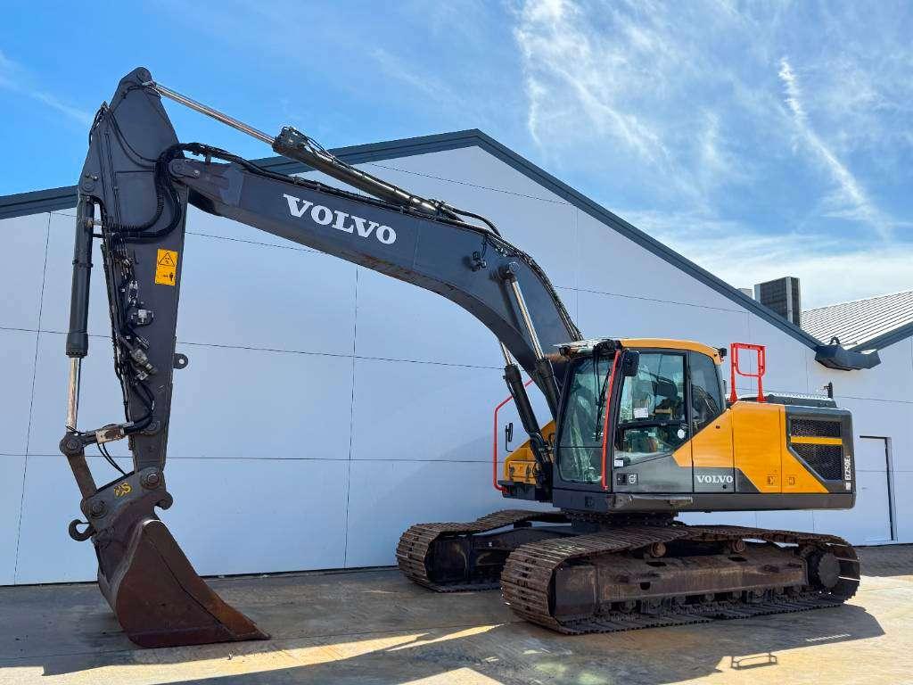Volvo EC250EL - Hammer Lines / Quick Coupler Photo 2