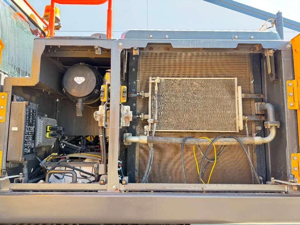 Volvo EC250EL - Hammer Lines / Quick Coupler Photo 23