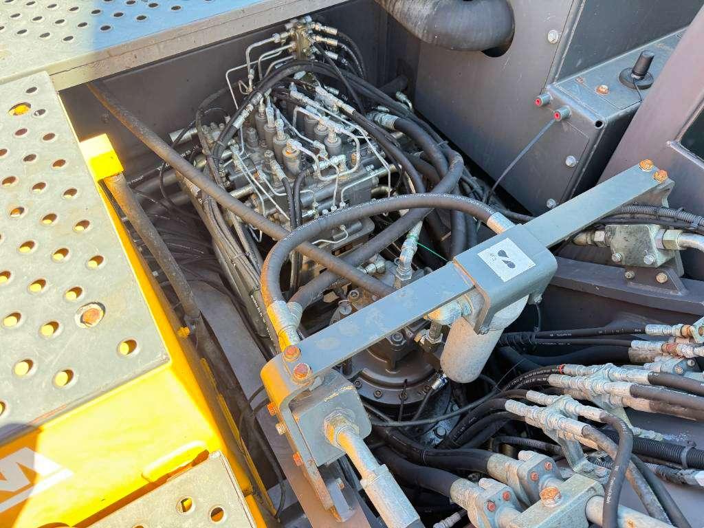 Volvo EC250EL - Hammer Lines / Quick Coupler Photo 27