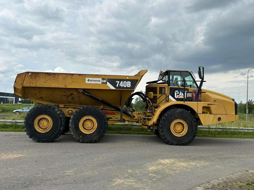 Caterpillar 740B Photo 5