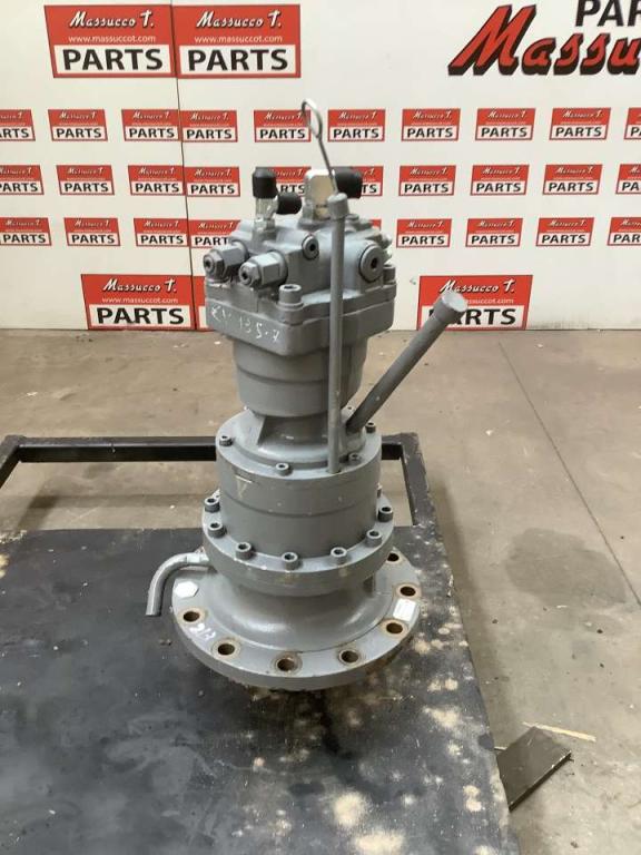 Swing motor for Hitachi ZX135 US-7 Photo 2