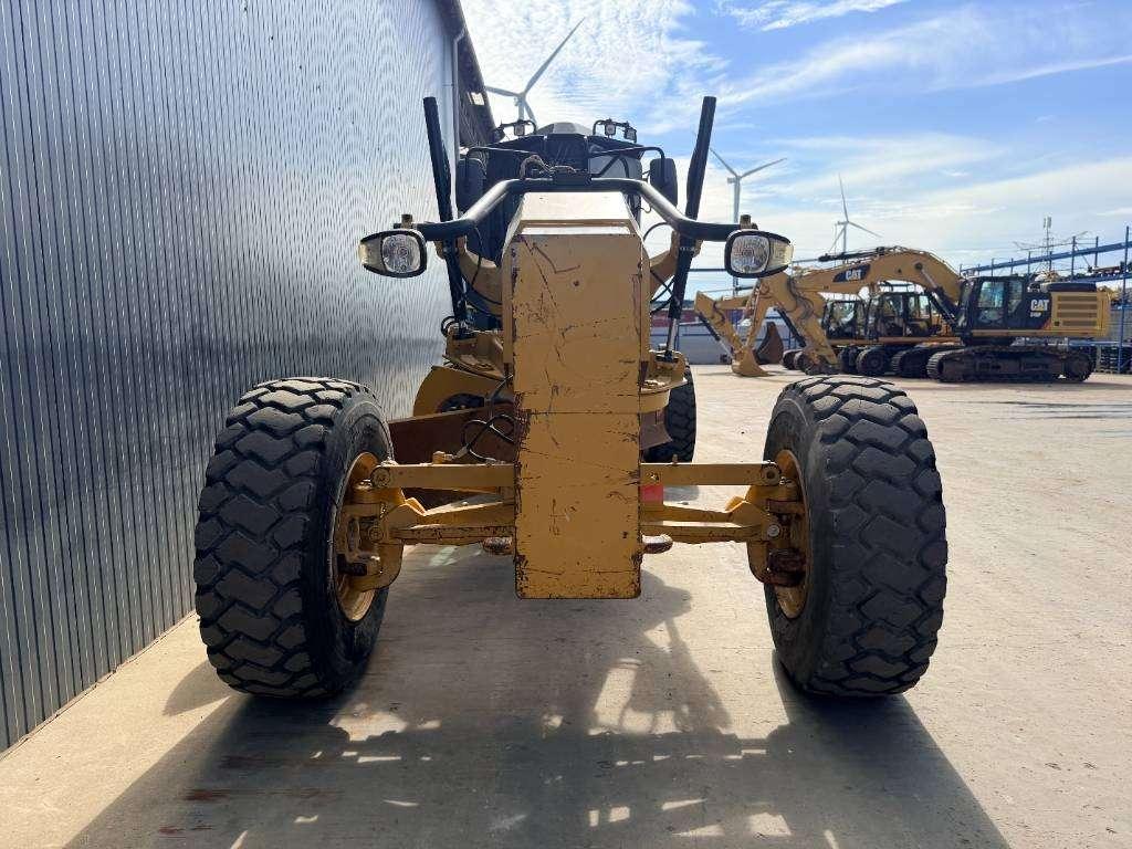 Caterpillar 140M2 Photo 10