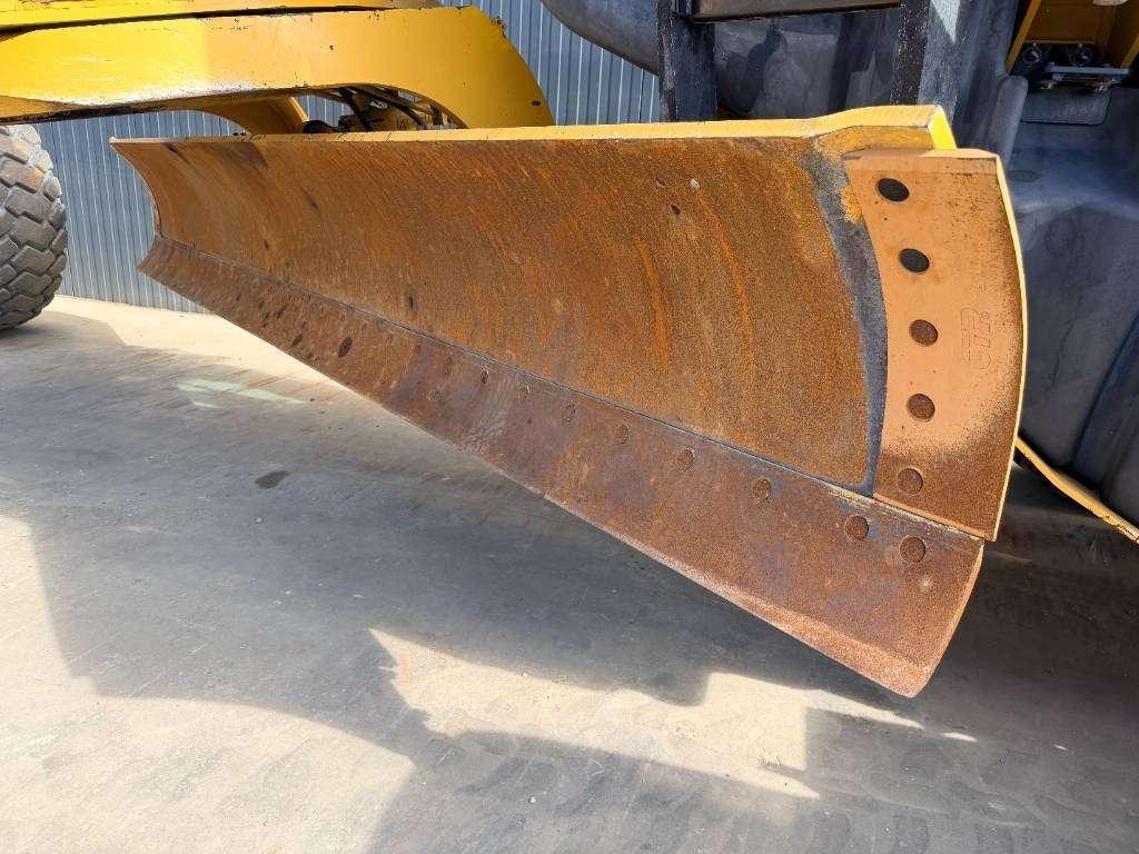 Caterpillar 140M2 Photo 18