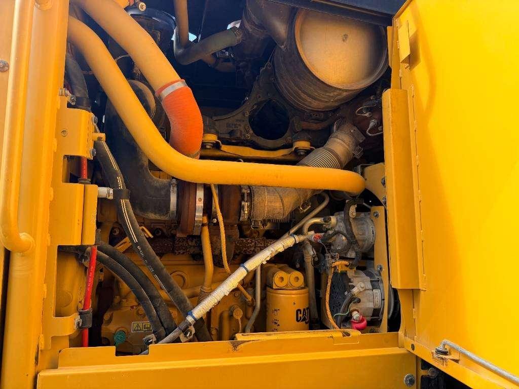 Caterpillar 140M2 Photo 30