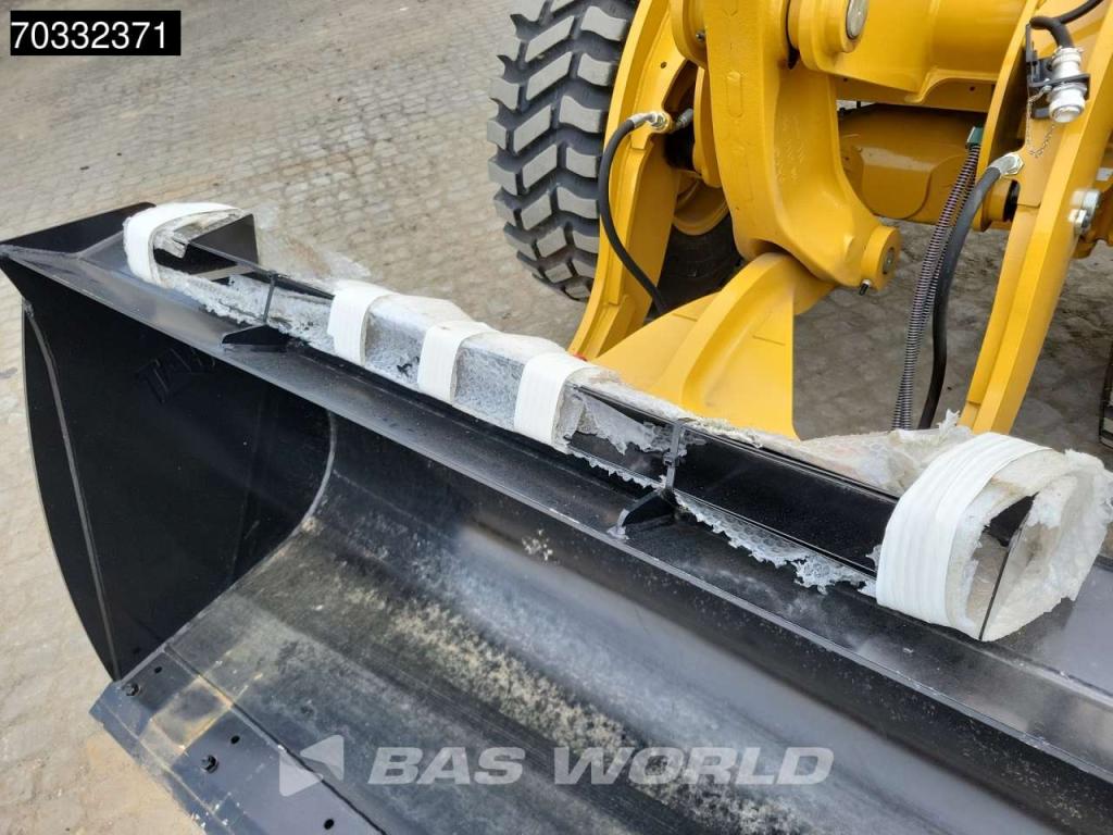 Caterpillar 906 - 14A A/C - EPA Photo 18