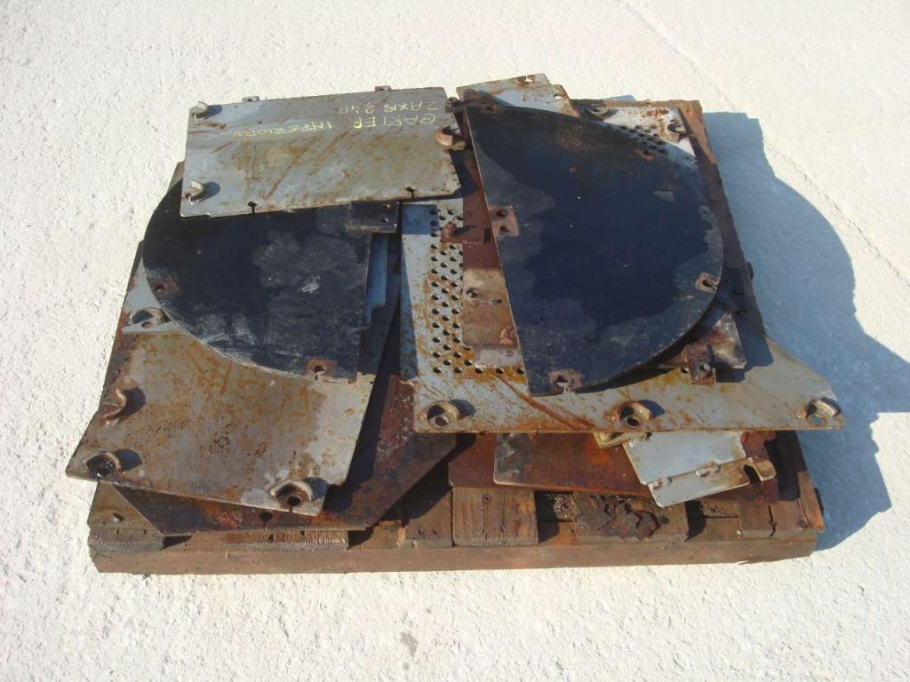 Sump pan for Hitachi 240.3 Photo 1