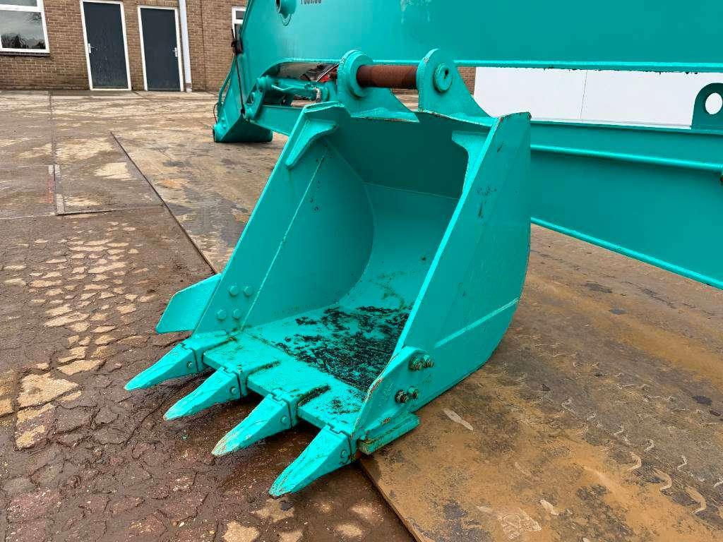 Kobelco Long Reach Attachments 18m - Fits to 20-25t Photo 7